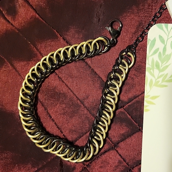 Handmade chainmail bracelet black and silver - Picture 2 of 4